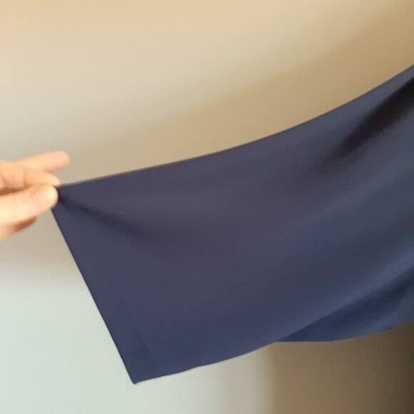 Navy long tunic top with sharkbite hem in 2x NWT - Picture 4 of 6